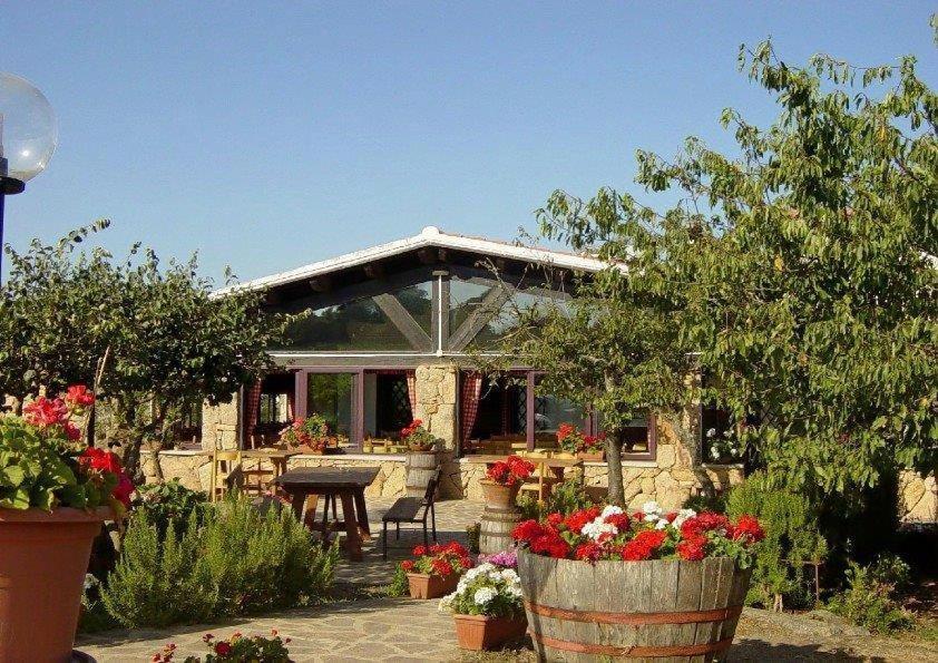 Agriturismo Vermentino Monti Exterior photo